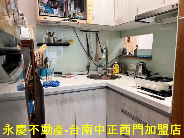 台南南區透天-13
