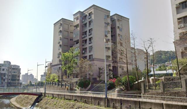 新北五股華廈法拍-1