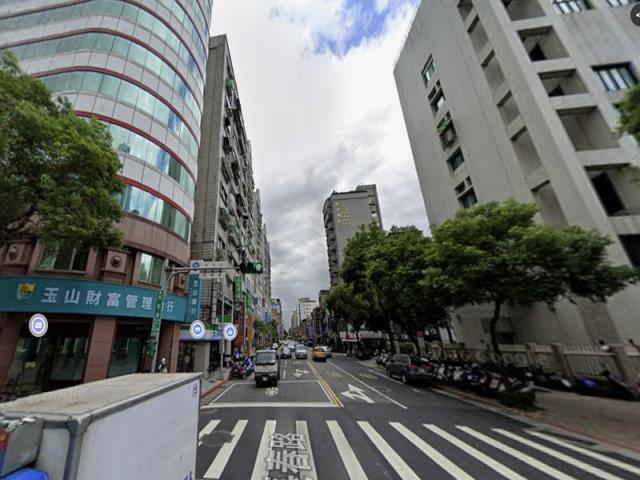 台北拍賣大樓-3