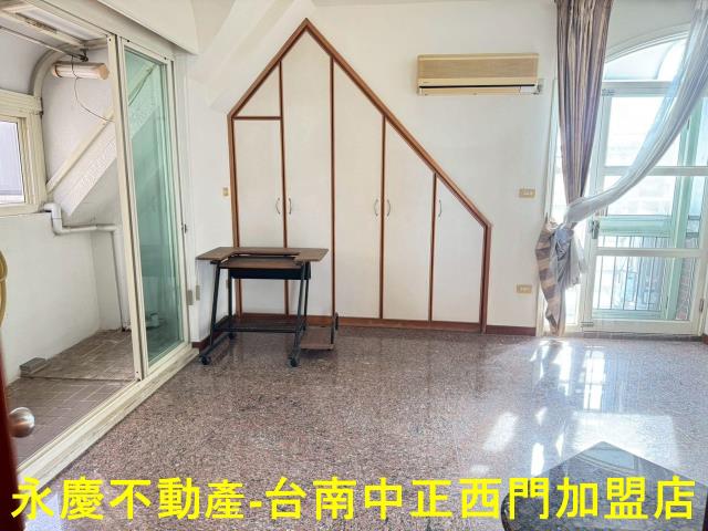 台南東區透天-10