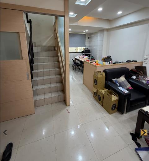 新北八里法拍透天-9