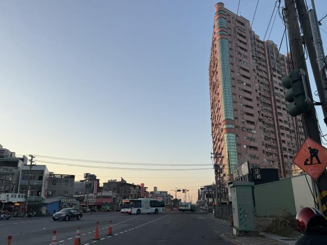 高雄岡山大樓-15