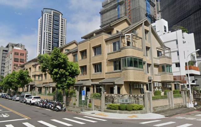 西屯拍賣別墅-1