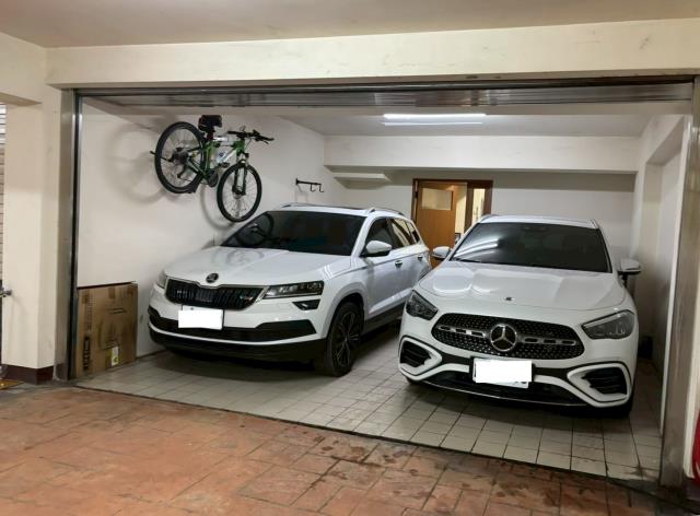 併排雙車位