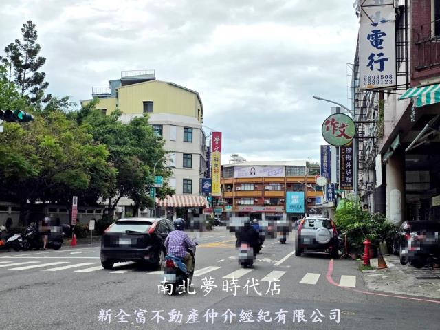 台南東區透天-10