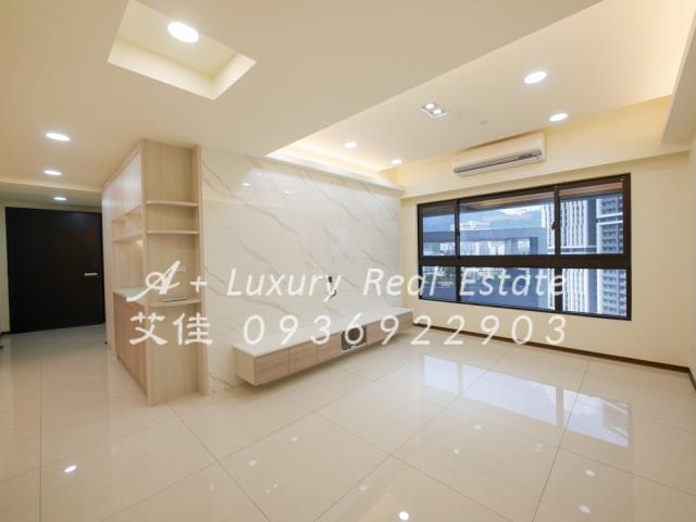 天母常玉