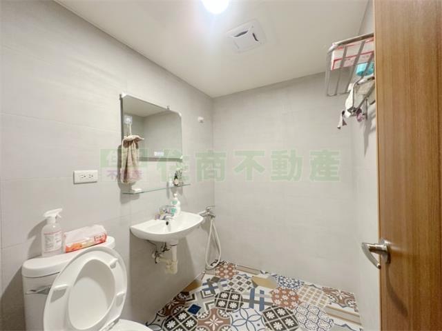 楠梓華廈-9
