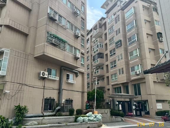 台南華廈法拍-1