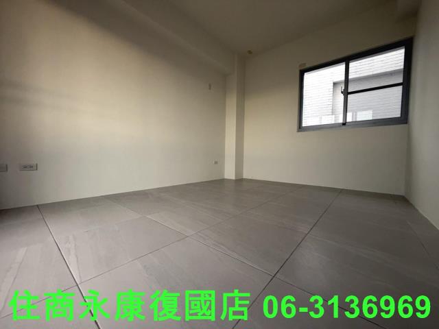 台南南區透天-13