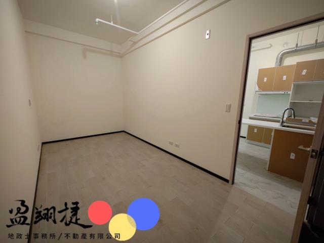 高雄新興區大樓-2