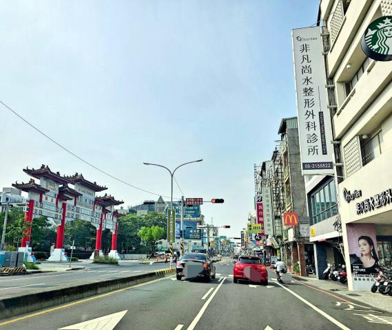 台南中西區透天-14