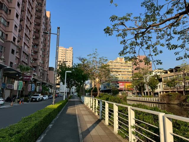 高雄三民區大樓法拍-8