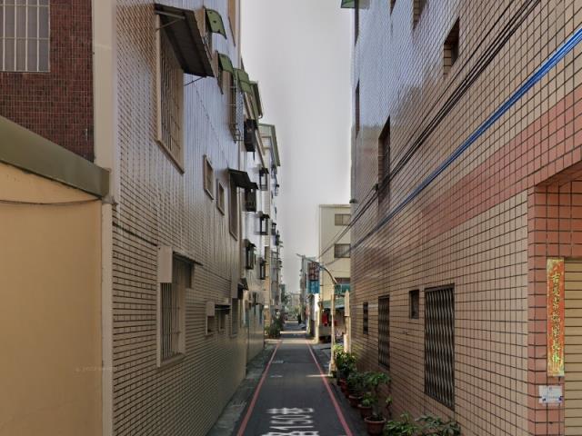 鳳山公寓法拍-2