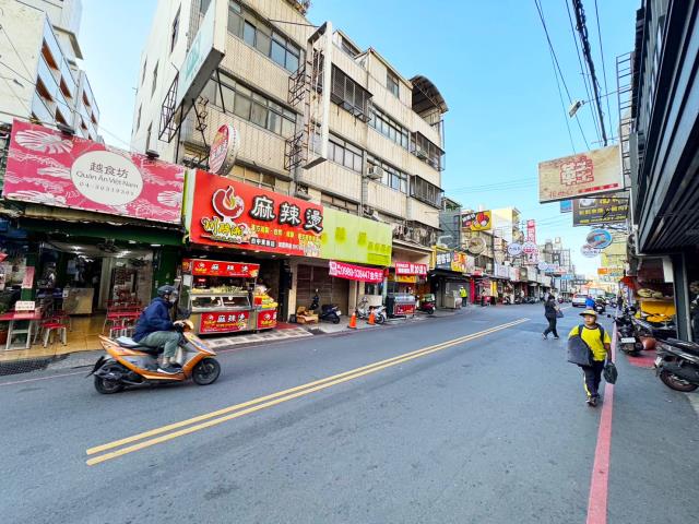 台中龍井店面-1