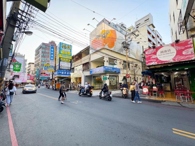 台中龍井店面-2