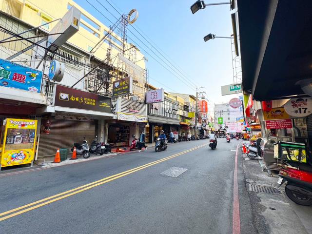 台中龍井店面-4