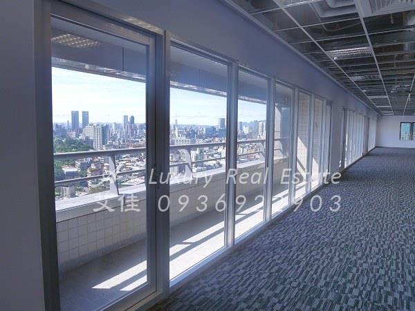 信義全新整棟辦公室