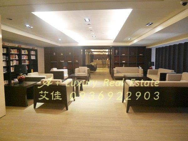 陽明帝景溫泉泳池別墅