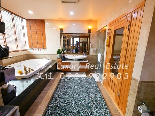 陽明柏園山莊泳池別墅