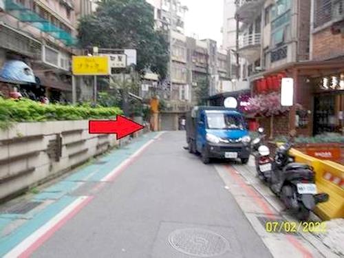 中山區法拍店面-2