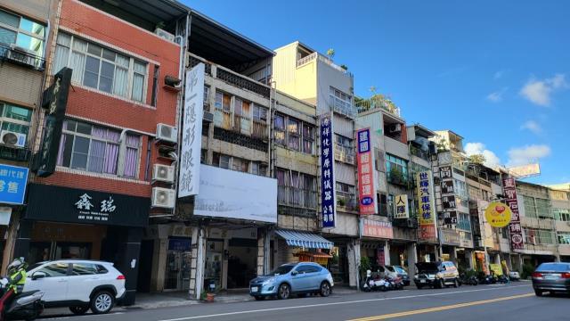 高雄新興區透天-2