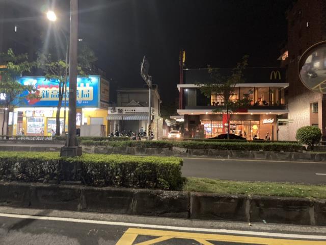 高雄左營店面-1