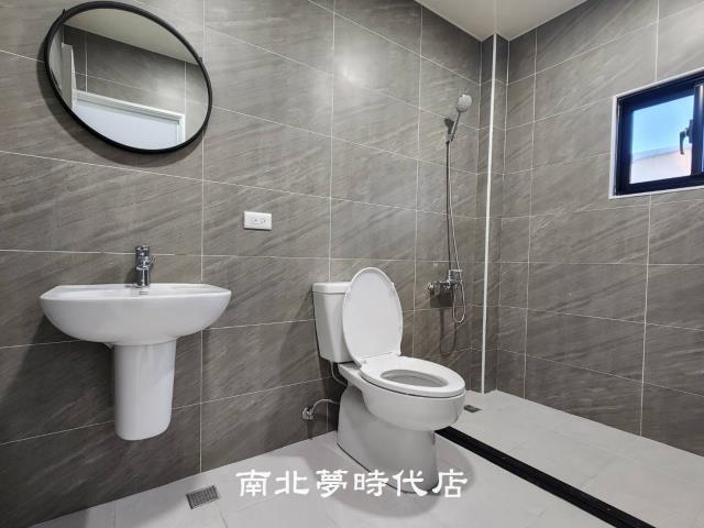 台南北區透天-14
