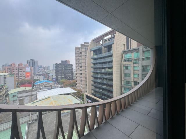 台北士林法拍大樓-7