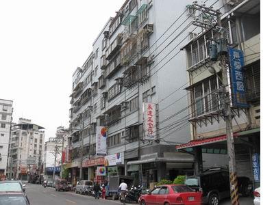 八里華廈法拍-2