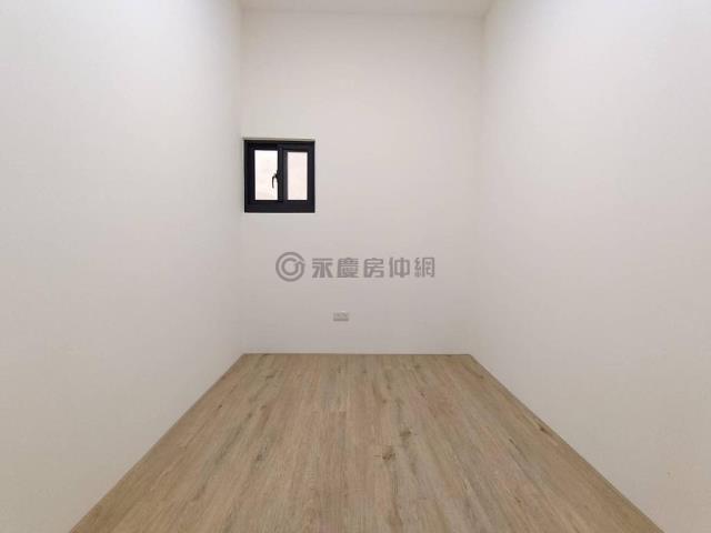 新興區透天-7
