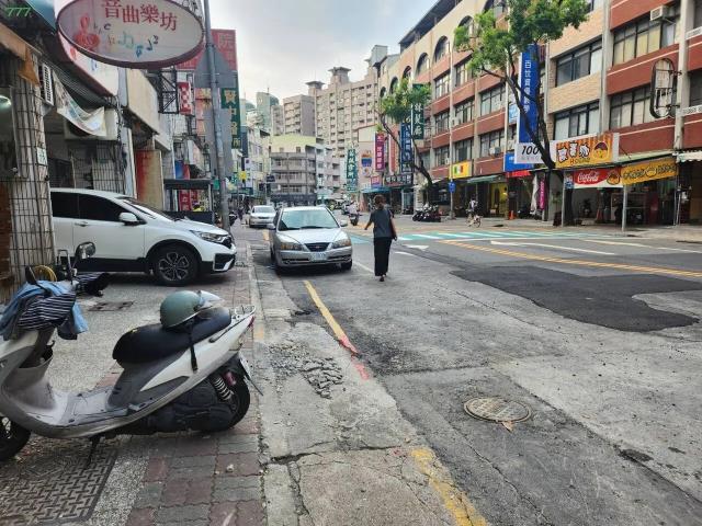 高雄三民區店面-8