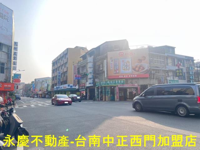 台南中西區透天-11