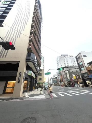 台南東區透天-11