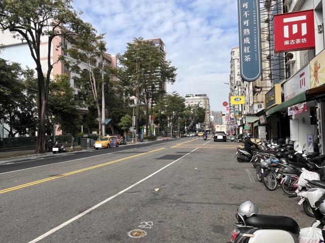 高雄新興區透天-5