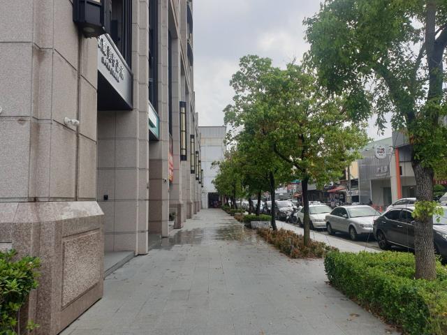 台中東區店面-12