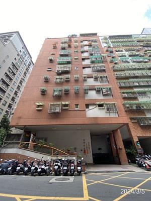 新北泰山法拍大樓-1