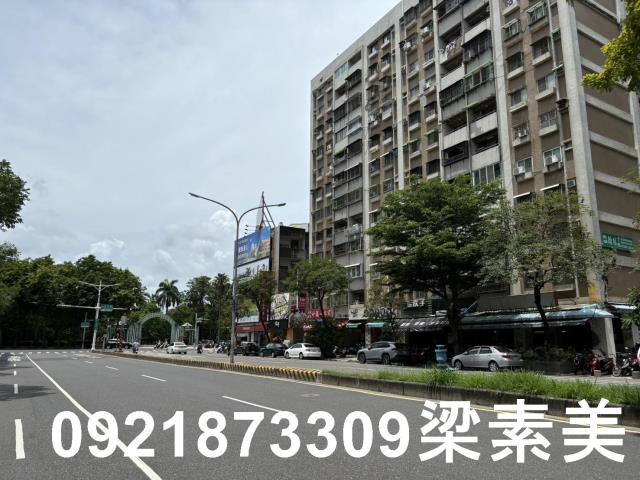 台南東區店面-11
