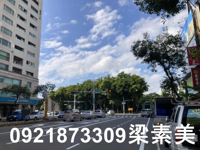台南東區店面-12