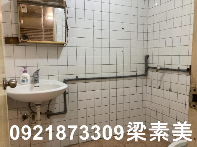 台南東區店面-8
