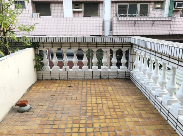 中西區透天-13