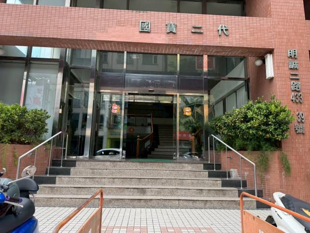 高雄左營法拍大樓-7