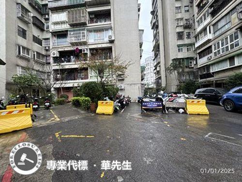 新北汐止大樓法拍-4