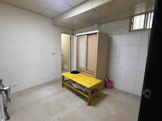 高雄小港公寓-8