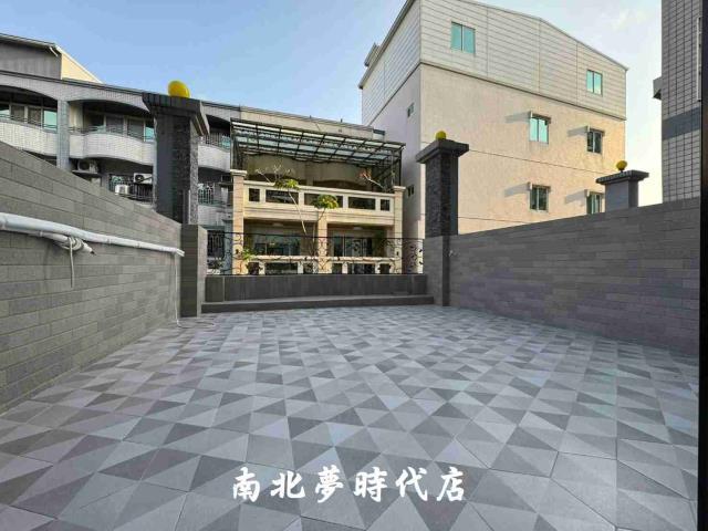 中西區透天-12