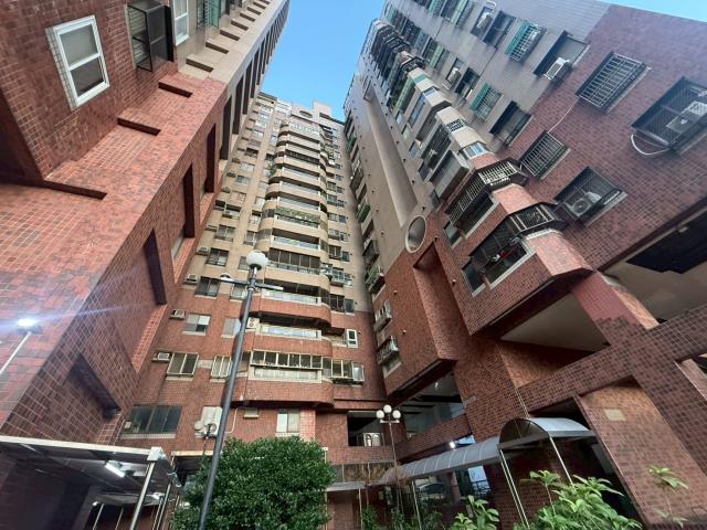 高雄三民區大樓拍賣-1