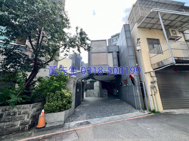 台中豐原透天法拍-4