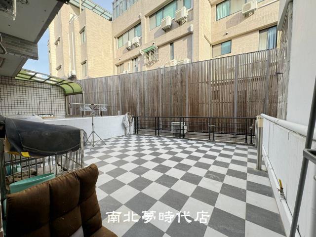 台南東區透天-12