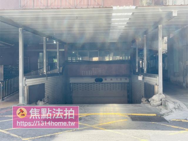 新北三重法拍大樓-9