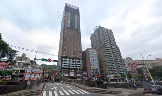 仁愛區拍賣大樓-1