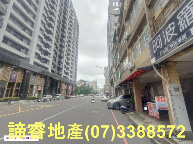 高雄前金透天-6
